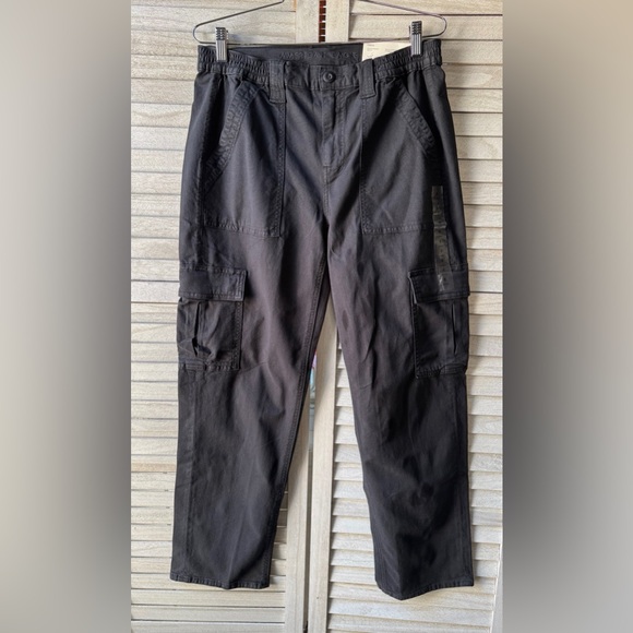 American Eagle Outfitters Women’s  Black Cargo Pants. Size 8. NWT. Streetwear - Picture 10 of 16